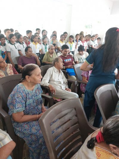 FIELD TRIP CLASS 5- SWARG OLD AGE HOME